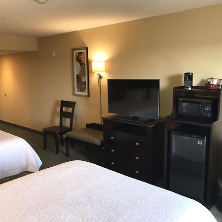 Hampton Inn And Suites Austin - Лейкуей Екстериор снимка