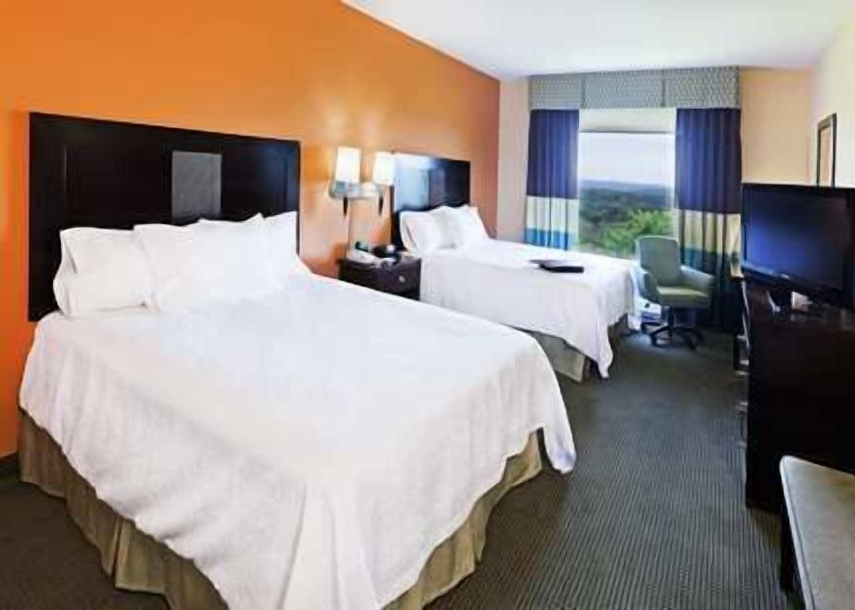 Hampton Inn And Suites Austin - Лейкуей Екстериор снимка