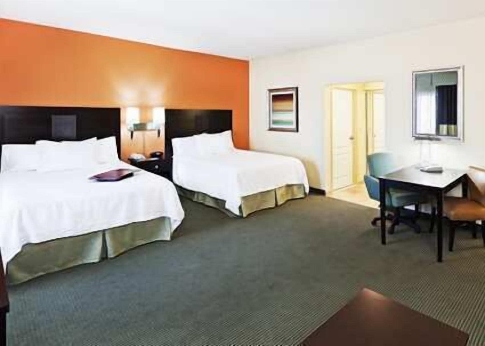 Hampton Inn And Suites Austin - Лейкуей Екстериор снимка