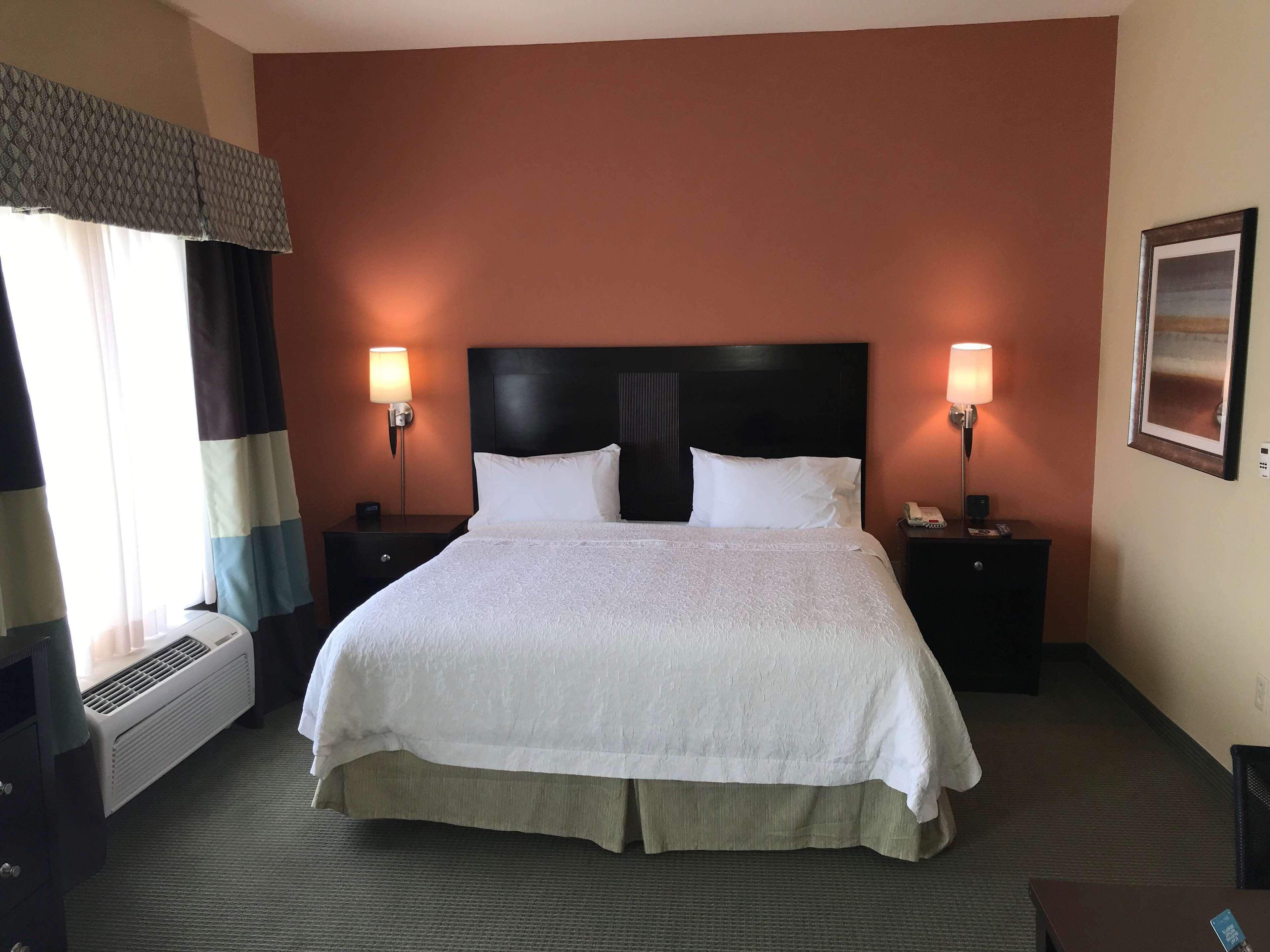 Hampton Inn And Suites Austin - Лейкуей Екстериор снимка