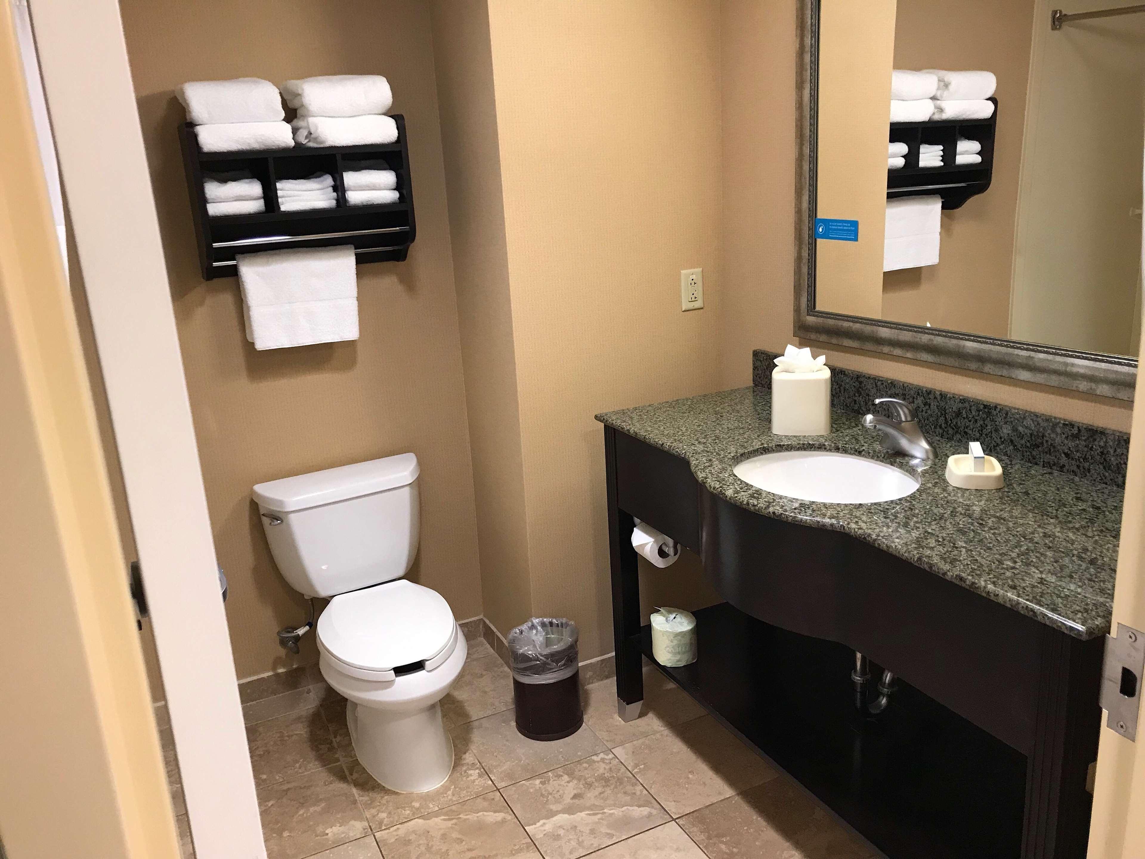 Hampton Inn And Suites Austin - Лейкуей Екстериор снимка