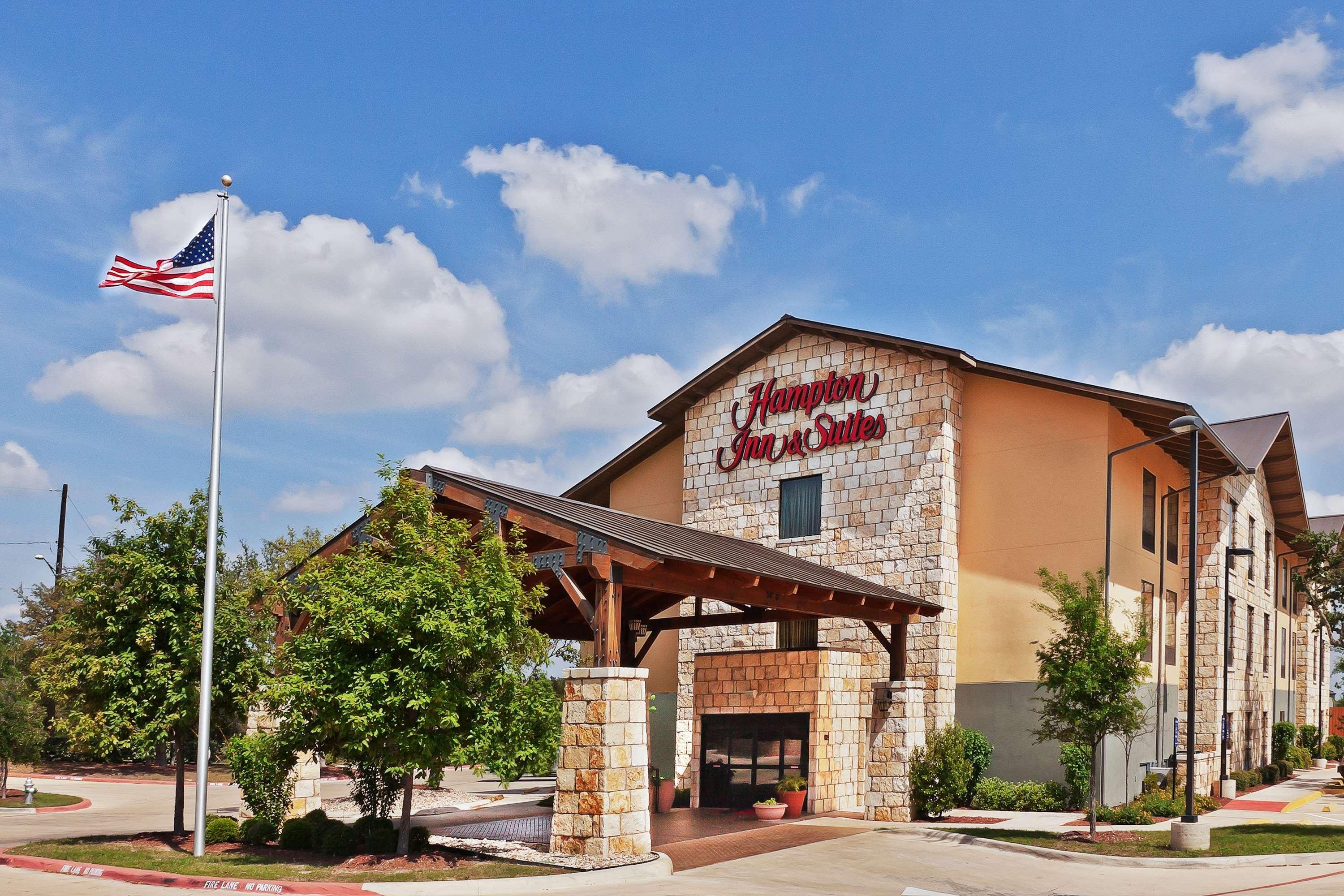 Hampton Inn And Suites Austin - Лейкуей Екстериор снимка