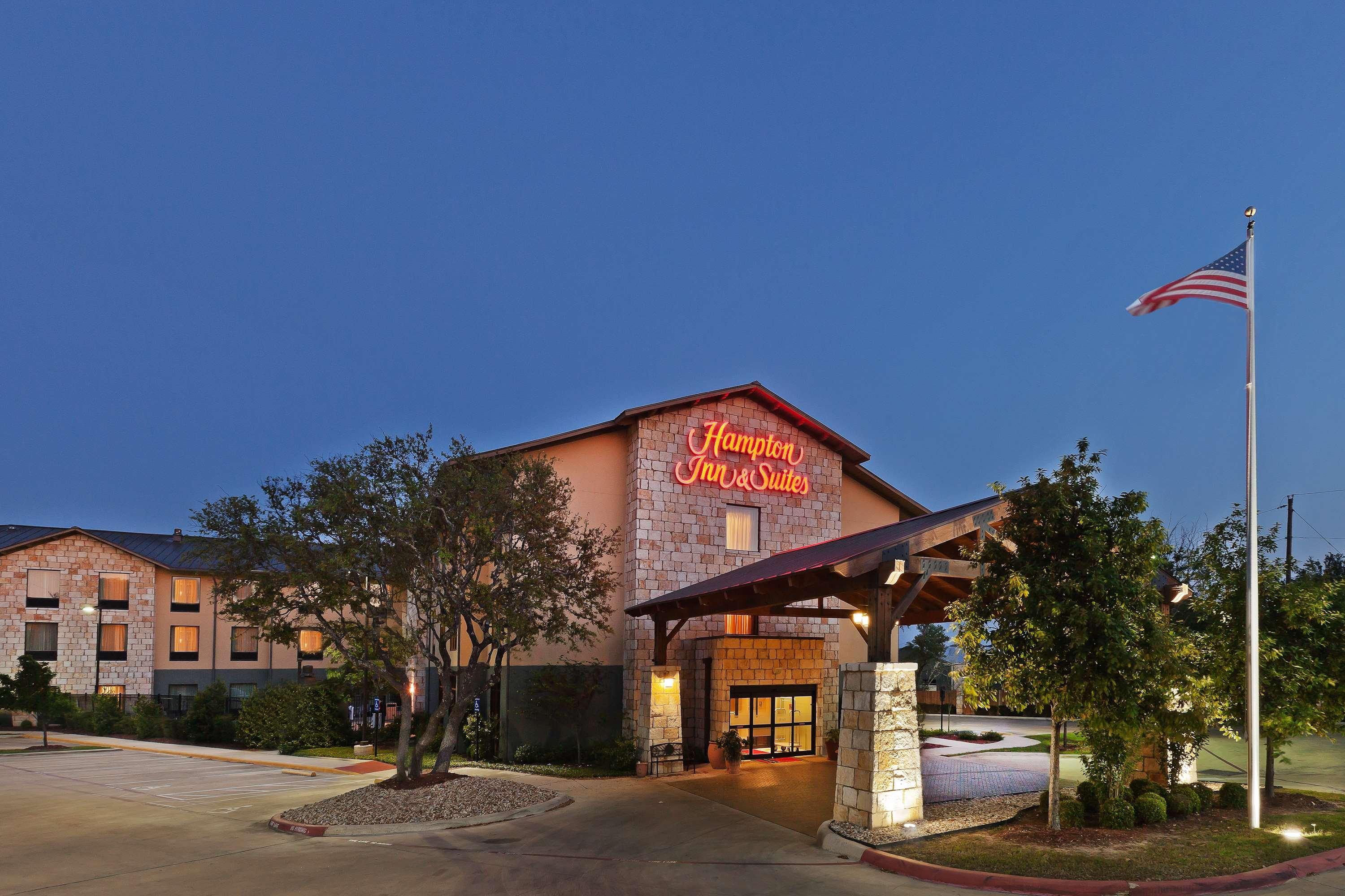 Hampton Inn And Suites Austin - Лейкуей Екстериор снимка
