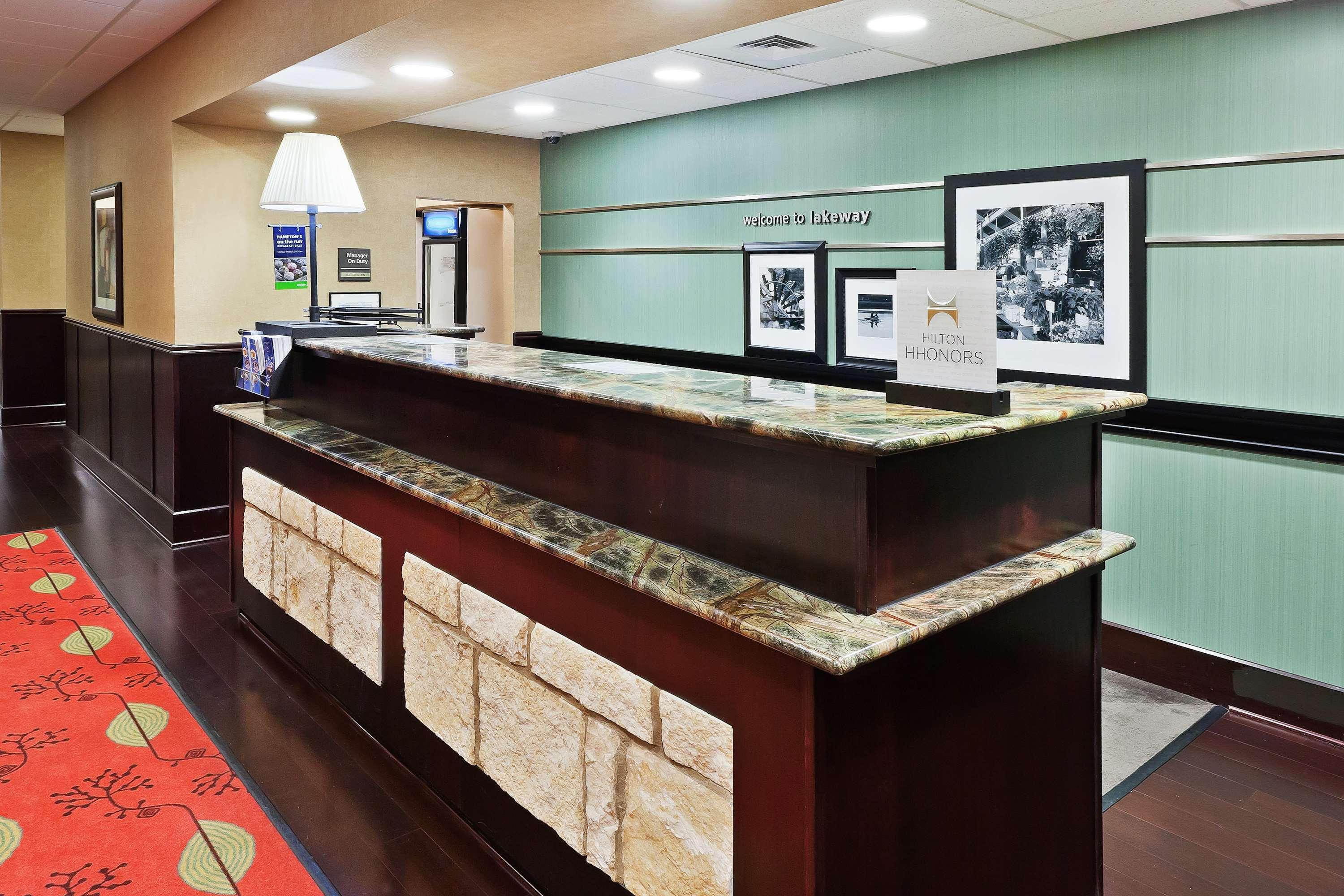 Hampton Inn And Suites Austin - Лейкуей Интериор снимка