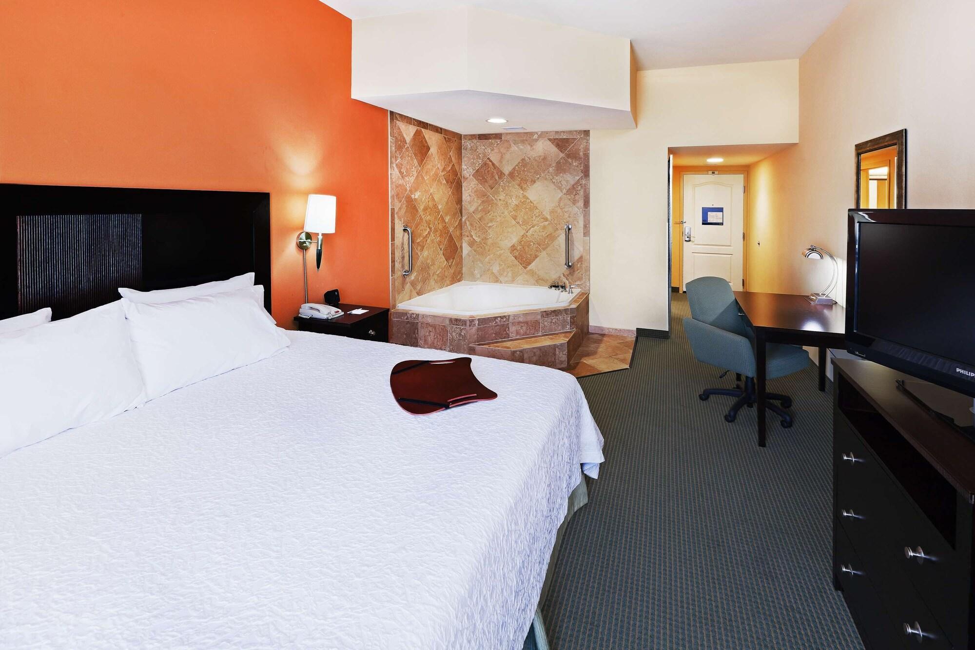 Hampton Inn And Suites Austin - Лейкуей Екстериор снимка