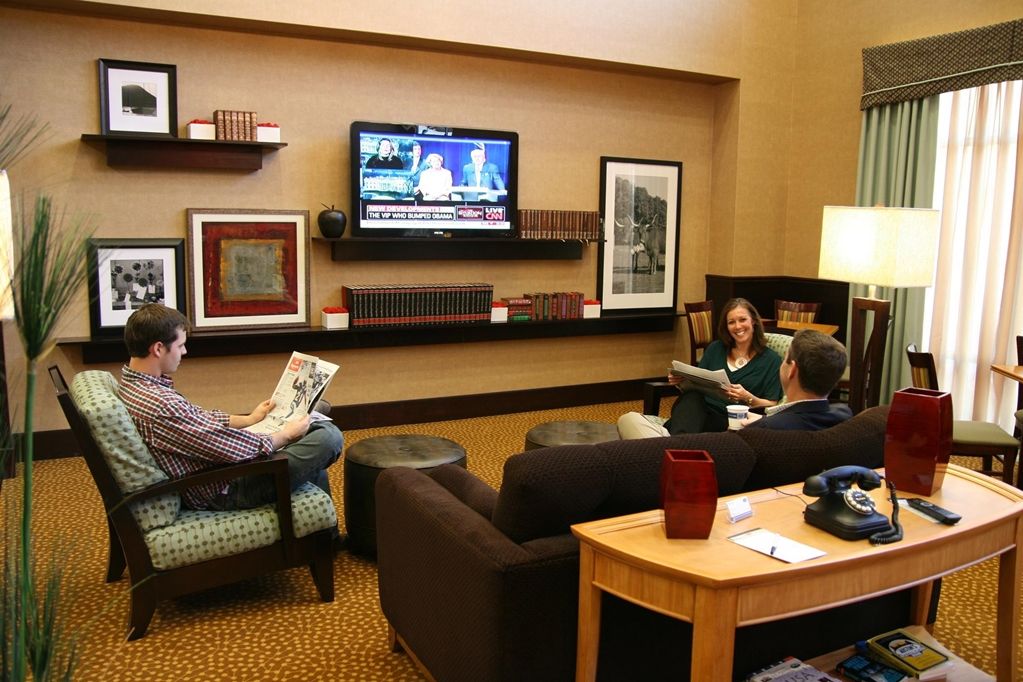 Hampton Inn And Suites Austin - Лейкуей Интериор снимка